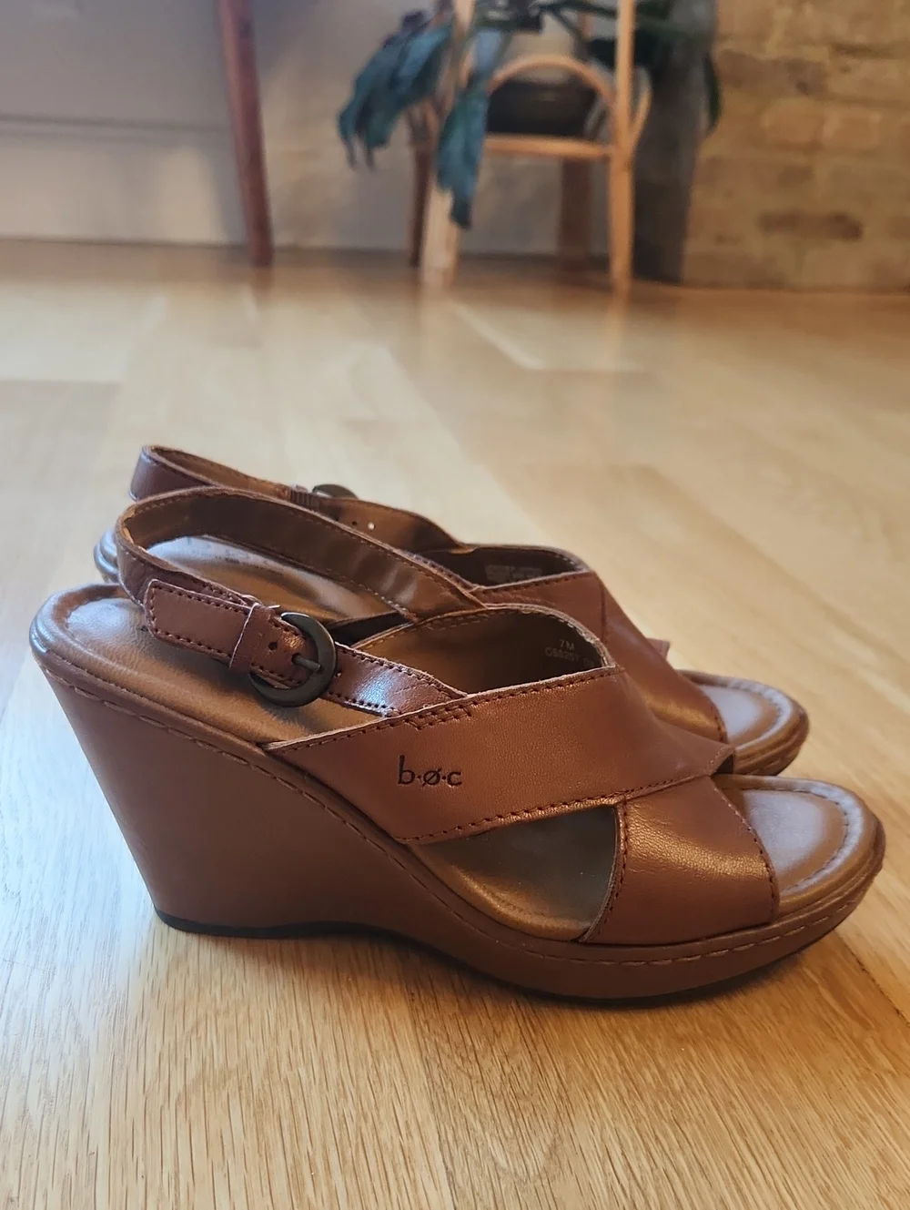 b.o.c. brown leather